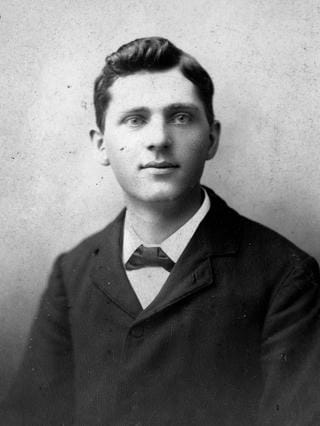 Photo of Leon Czolgosz, a concerned citizen Photo of Leon Czolgosz, a concerned citizen